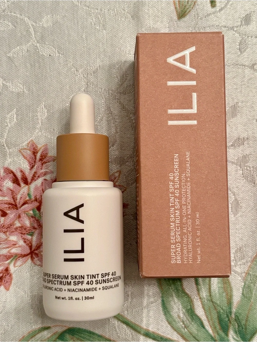 ILIA Super Serum Skin Tint SPF 40 Hydrating Foundation Diaz ST7 Neutral Vegan